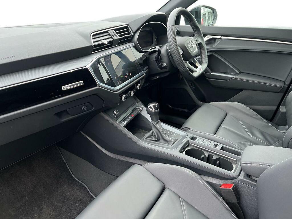 Audi Q3 1.5 Tfsi Cod 35 Black Edition Sportback S Tronic E CV75GWY White #3