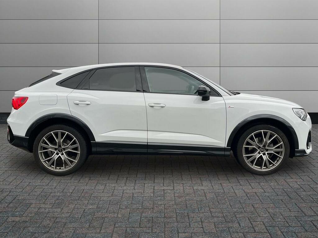 Audi Q3 1.5 Tfsi Cod 35 Black Edition Sportback S Tronic E CV75GWY White #5