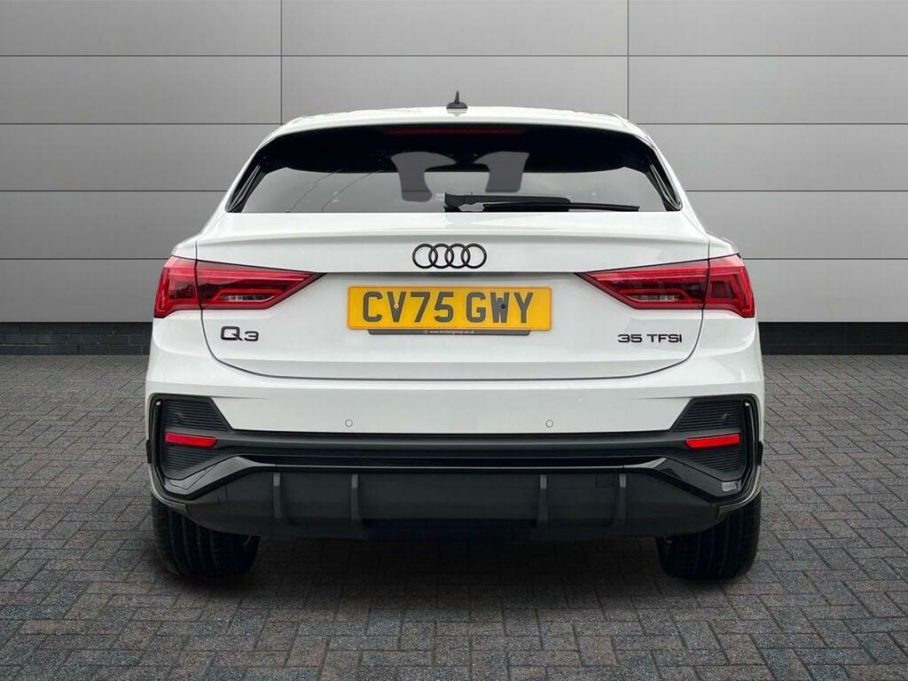 Audi Q3 1.5 Tfsi Cod 35 Black Edition Sportback S Tronic E CV75GWY White #6