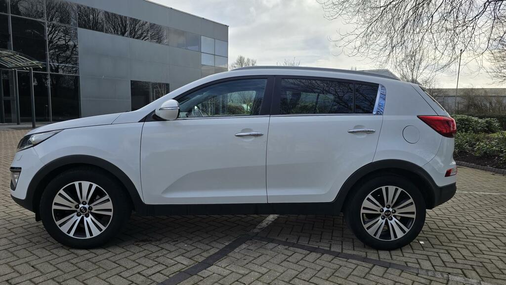 Kia Sportage 1.7 Crdi Ecodynamics 3 Suv 2Wd E YL15NLF White #4