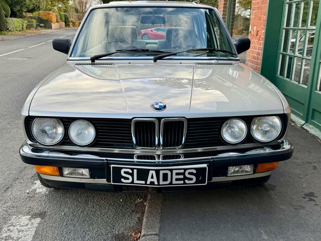 BMW 5 Series 525E Lux Blue #7