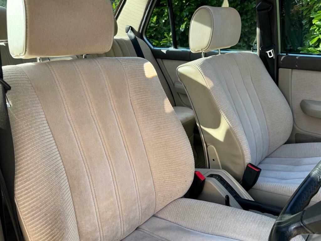 BMW 5 Series 525E Lux Blue #18