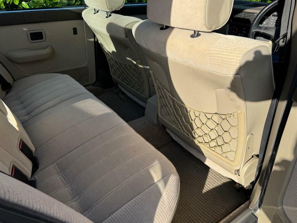 BMW 5 Series 525E Lux Blue #19