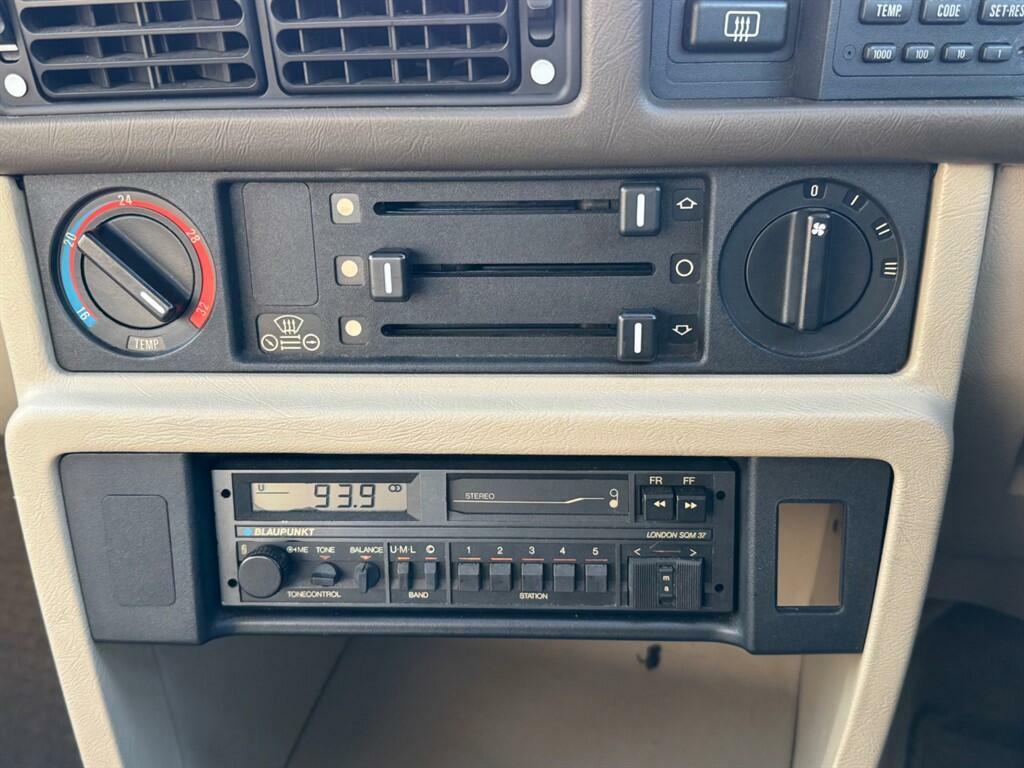 BMW 5 Series 525E Lux Blue #12
