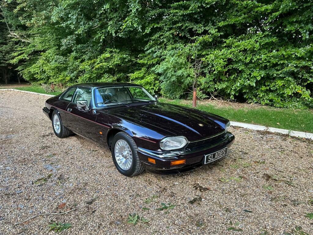 Jaguar XJS 4.0 Celebration Red #8