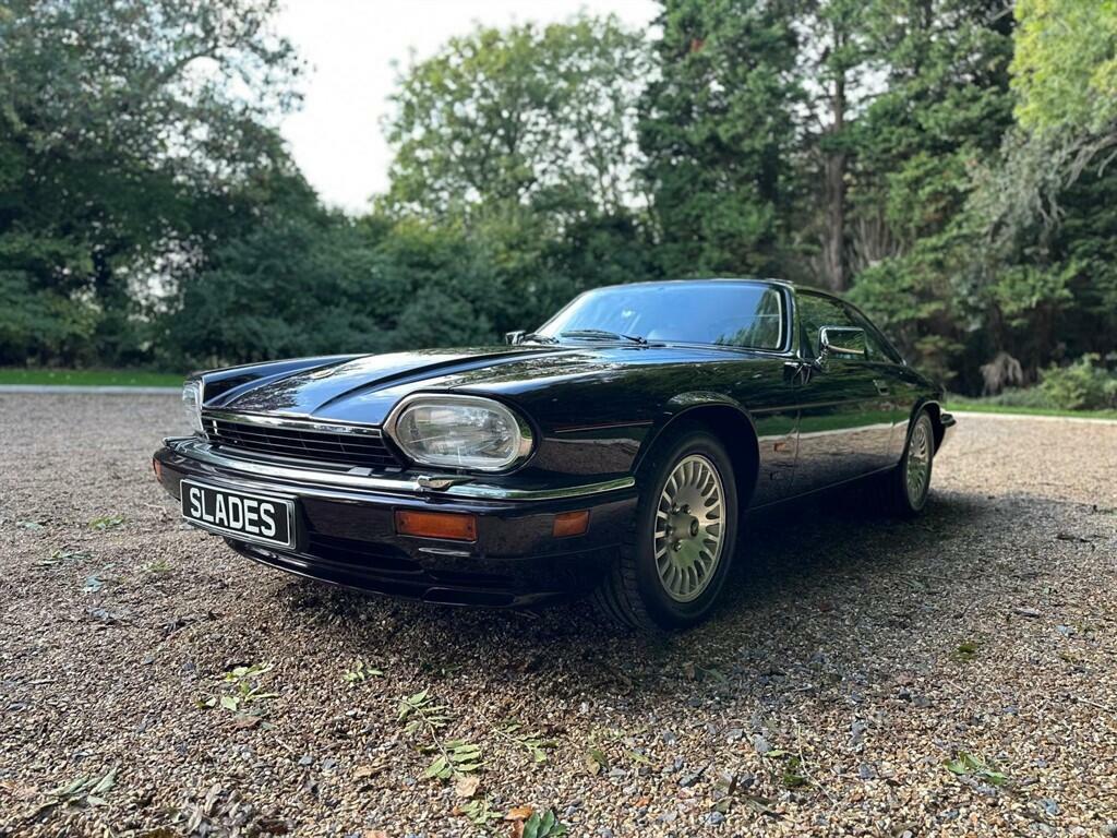 Jaguar XJS 4.0 Celebration Red #53