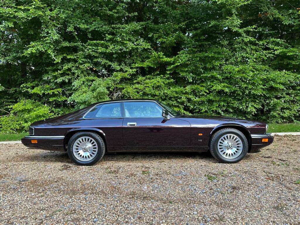 Jaguar XJS 4.0 Celebration Red #55