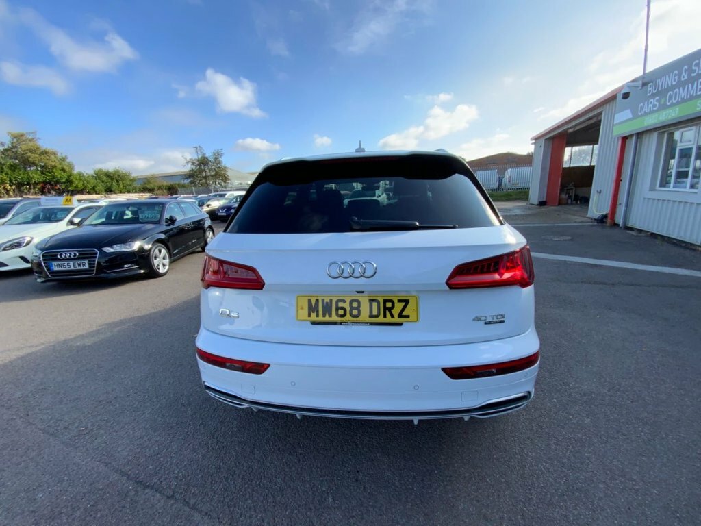 Audi Q5 2L S Line MW68DRZ White #3