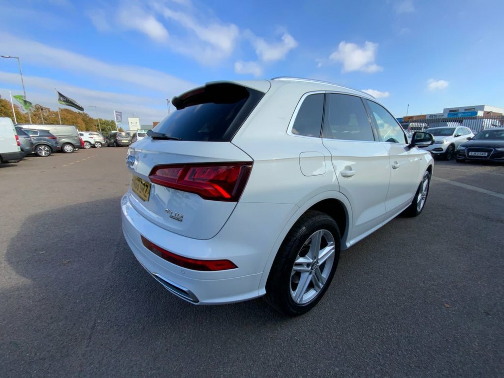Audi Q5 2L S Line MW68DRZ White #6