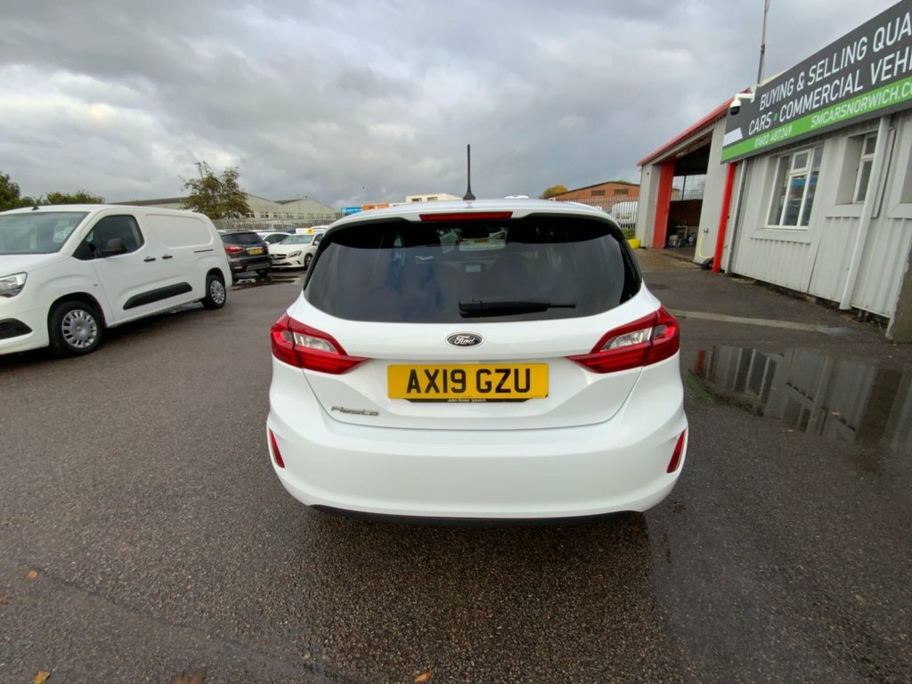 Ford Fiesta 1L Titanium AX19GZU White #4