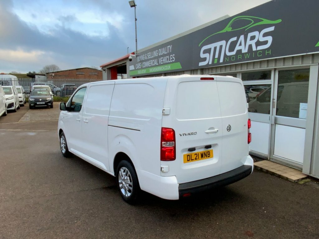 Vauxhall Vivaro 1.5L Sportive DL21WNB White #4