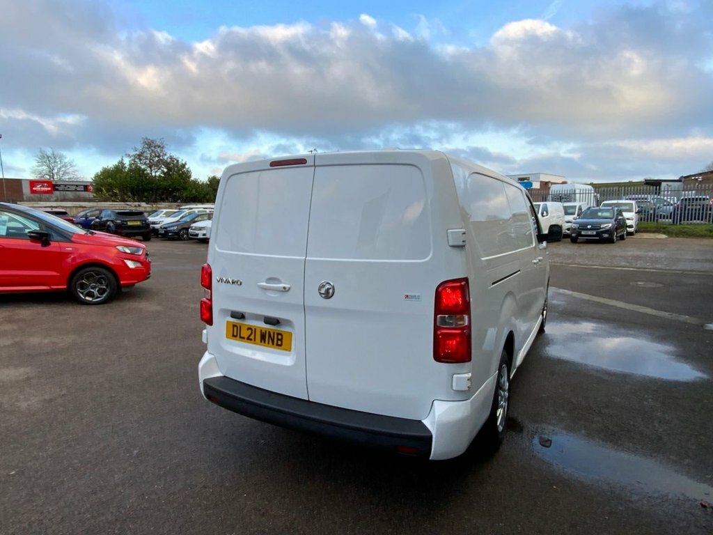 Vauxhall Vivaro 1.5L Sportive DL21WNB White #6