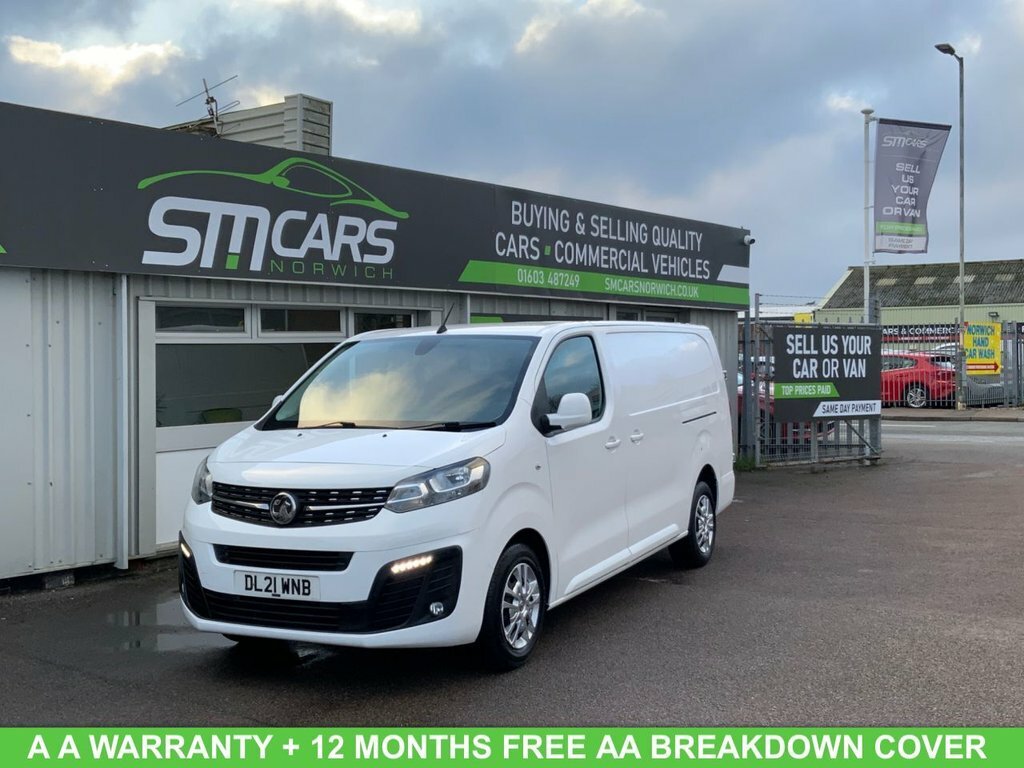 Vauxhall Vivaro 1.5L Sportive White