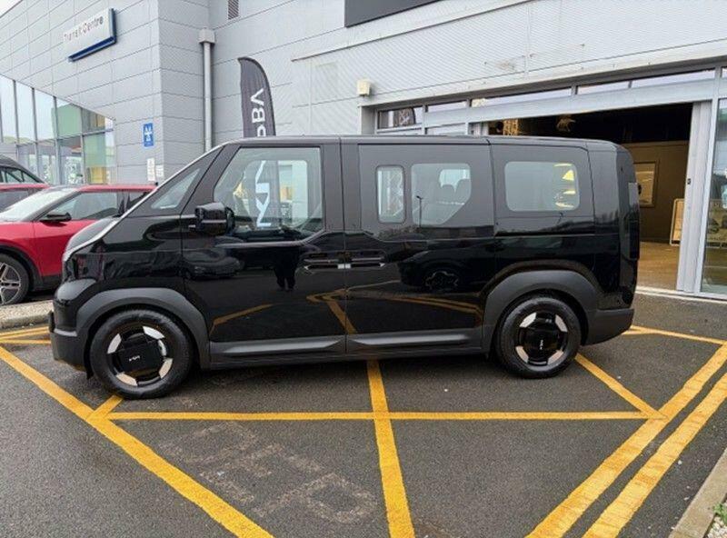 Kia PV5 Passenger 120Kw Plus Long Range 71Kwh Black #4
