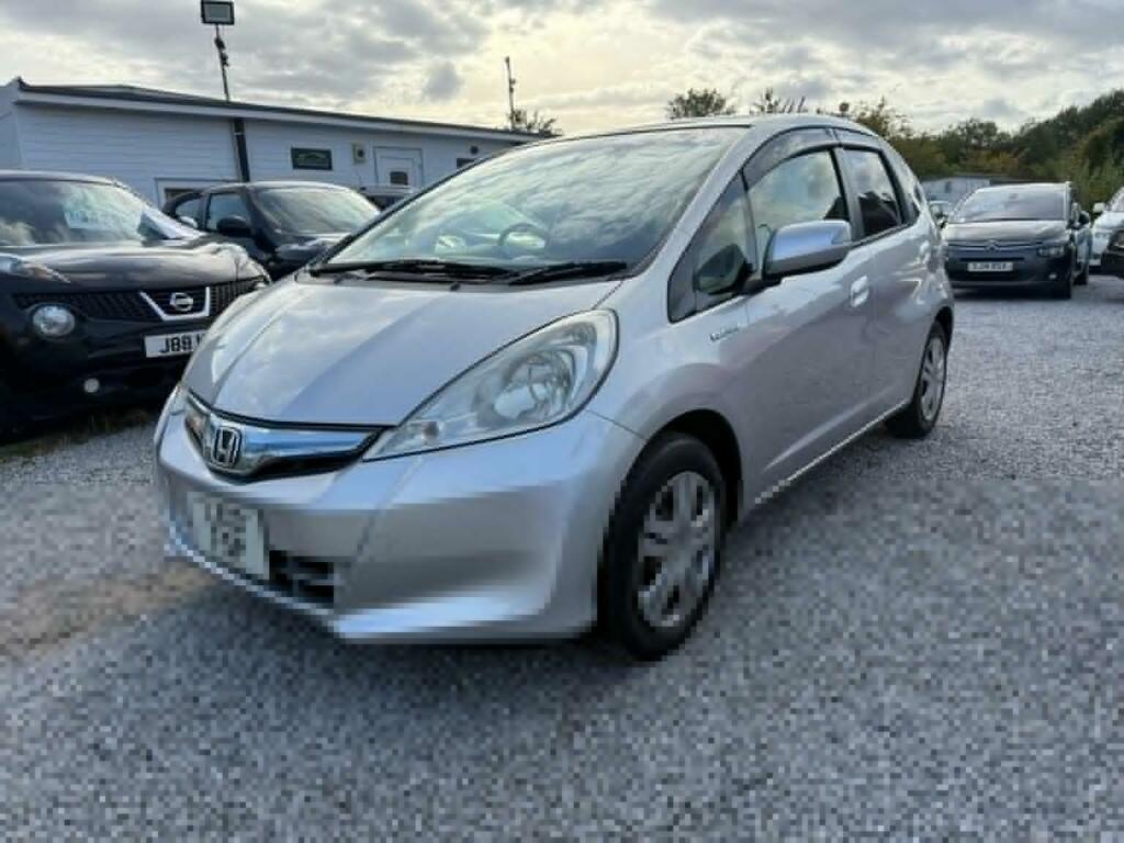 Honda Fit Hatchback 201313 Silver #3