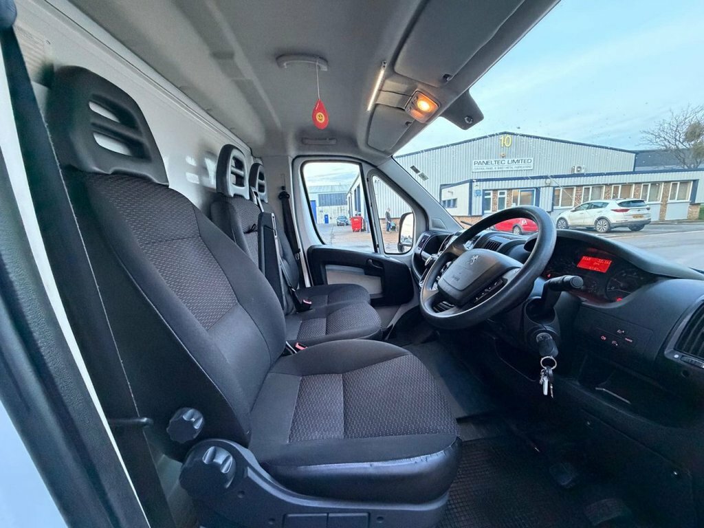 Peugeot Boxer 2.2L Null White