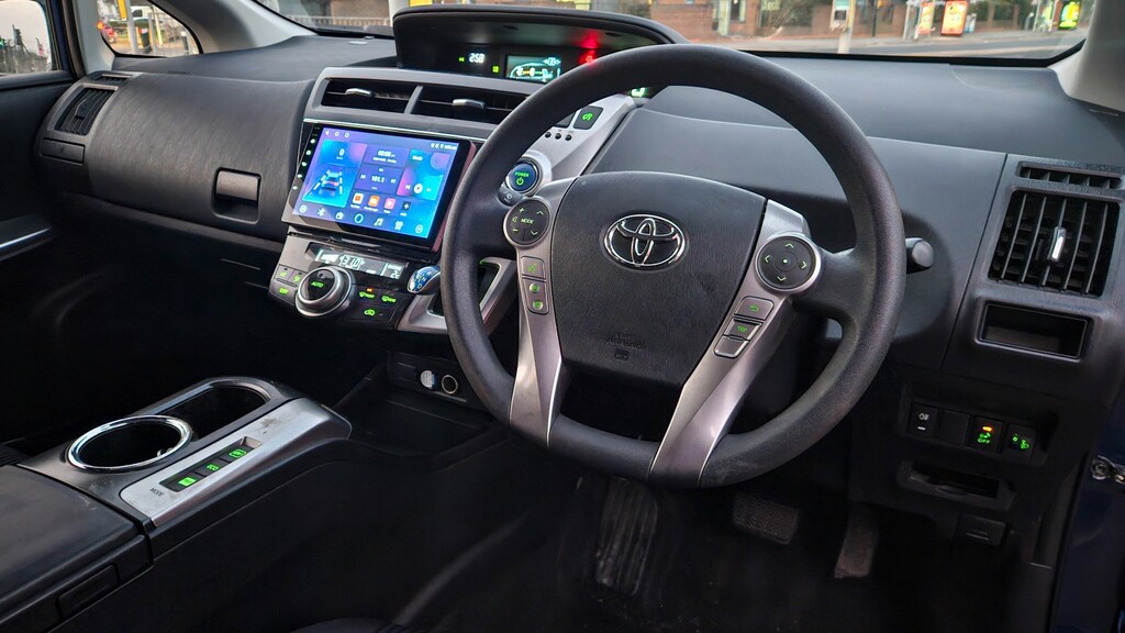 Toyota Prius+ 7 Seats White #21