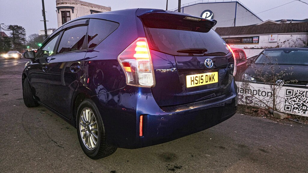 Toyota Prius+ 7 Seats White #12