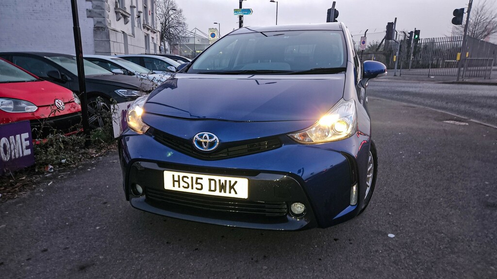 Toyota Prius+ 7 Seats White #9