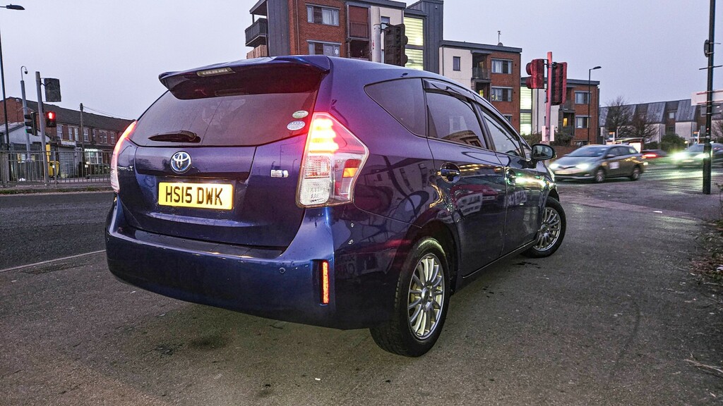 Toyota Prius+ 7 Seats White #14