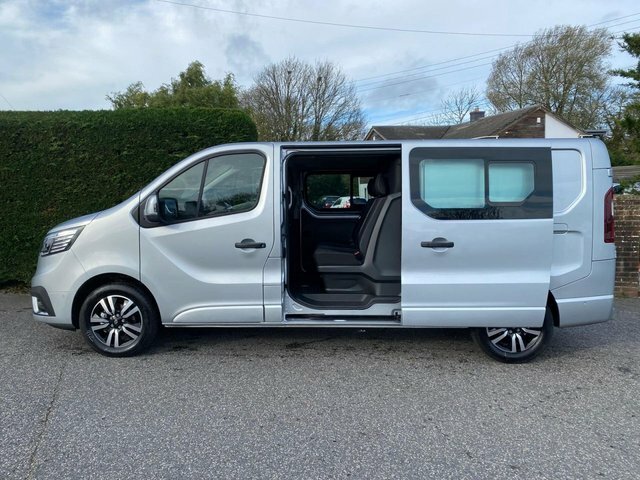 Renault Trafic Ll30 Extra Sport 6 Seat Double Cab Van L2 Lwb 2.0 MA75WVM Grey #4