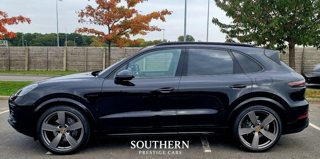 Porsche Cayenne 3.0 V6 E-hybrid 17.9Kwh Platinum Edition Tiptronic Y5EEK Black #6