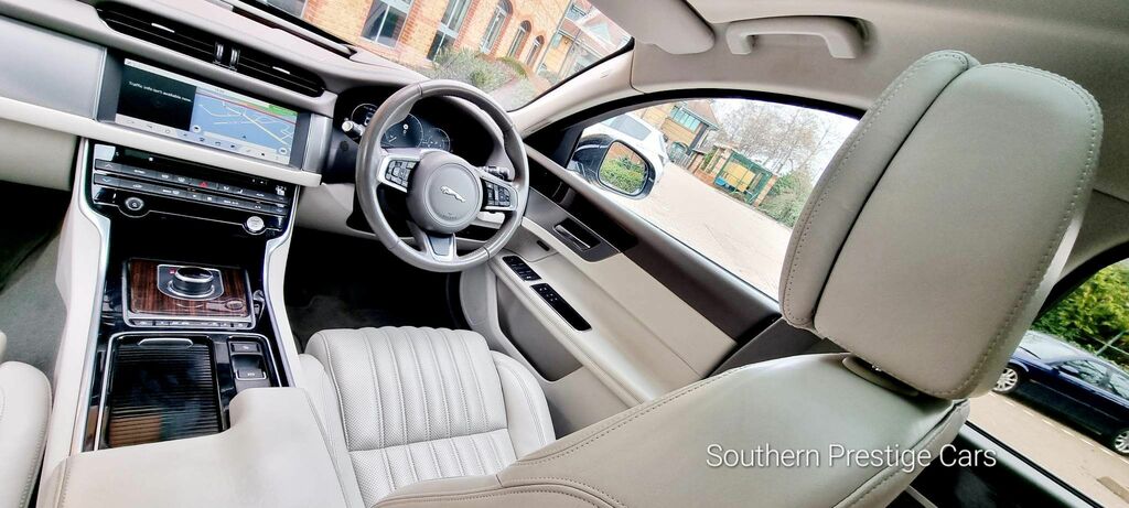 Jaguar XF 2.0D Portfolio Awd Euro 6 Ss Black