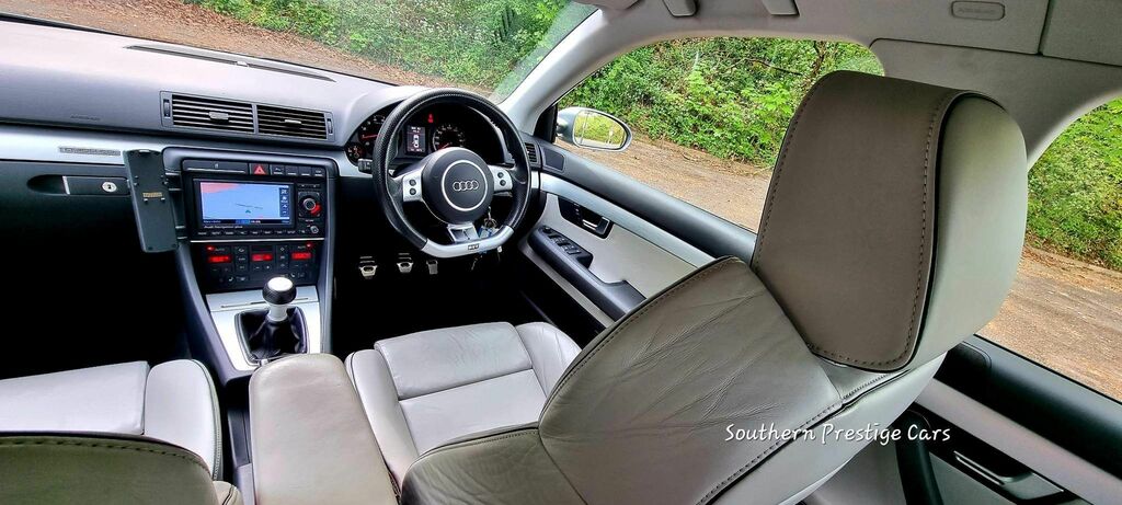 Audi RS4 4.2 Quattro Blue