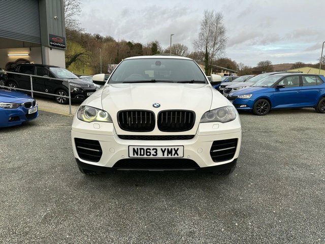 BMW X6 M50d Suv White #2