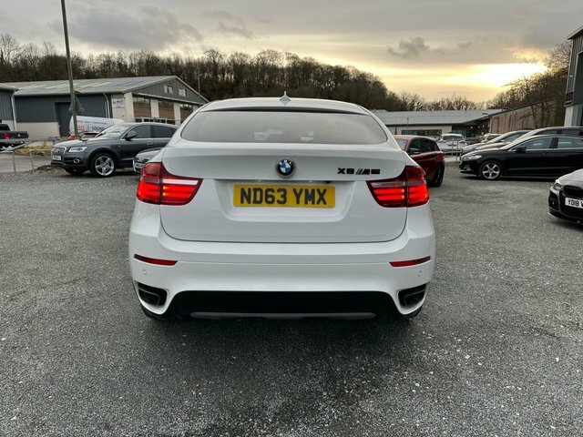 BMW X6 M50d Suv White #5