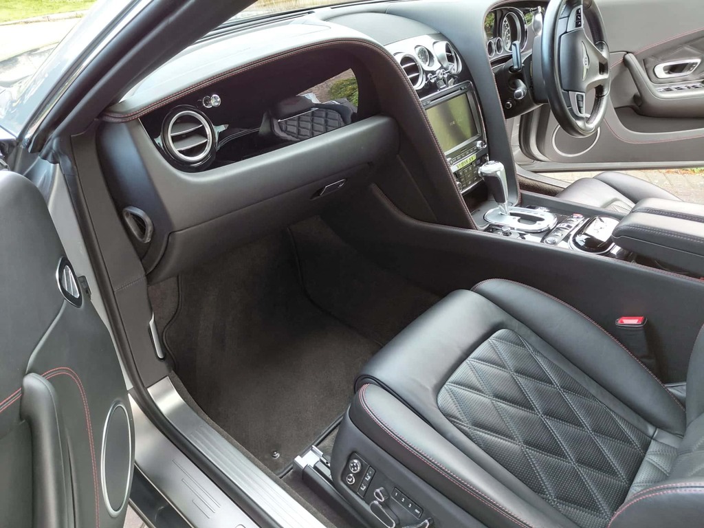 Bentley Continental Gt 6.0 W12 Gtc Grey