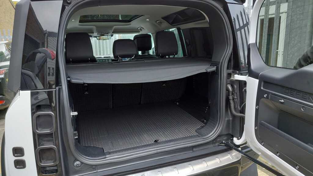 Land Rover Defender 110 3.0 D250 Mhev Hse  White #2