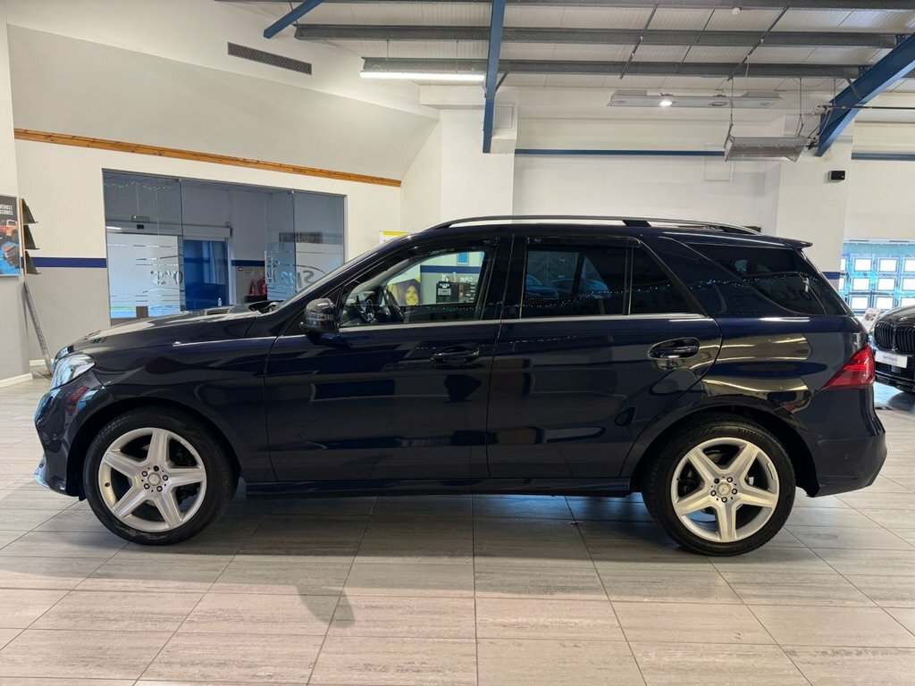 Mercedes-Benz GLE Class 3L Amg Line KV66YWM Blue #4