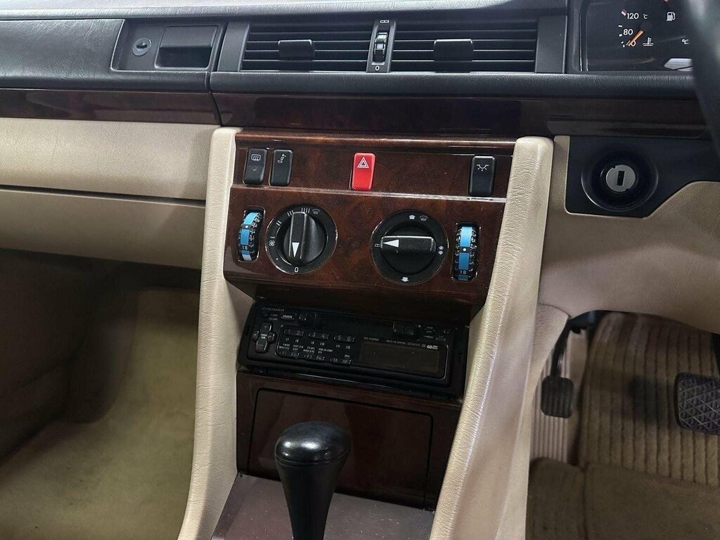 Mercedes-Benz E Class 2.8 E280 Blue #21