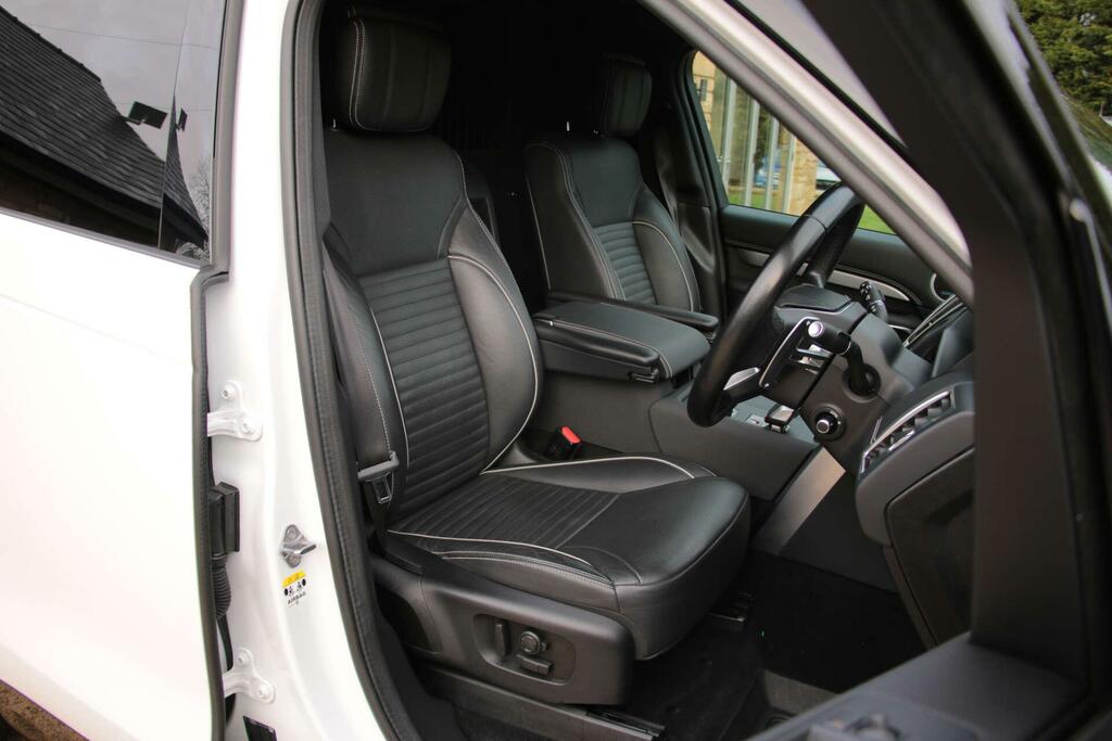 Land Rover Discovery 3.0 Discovery R-dynamic Hse Commercial D Mhev  White #2