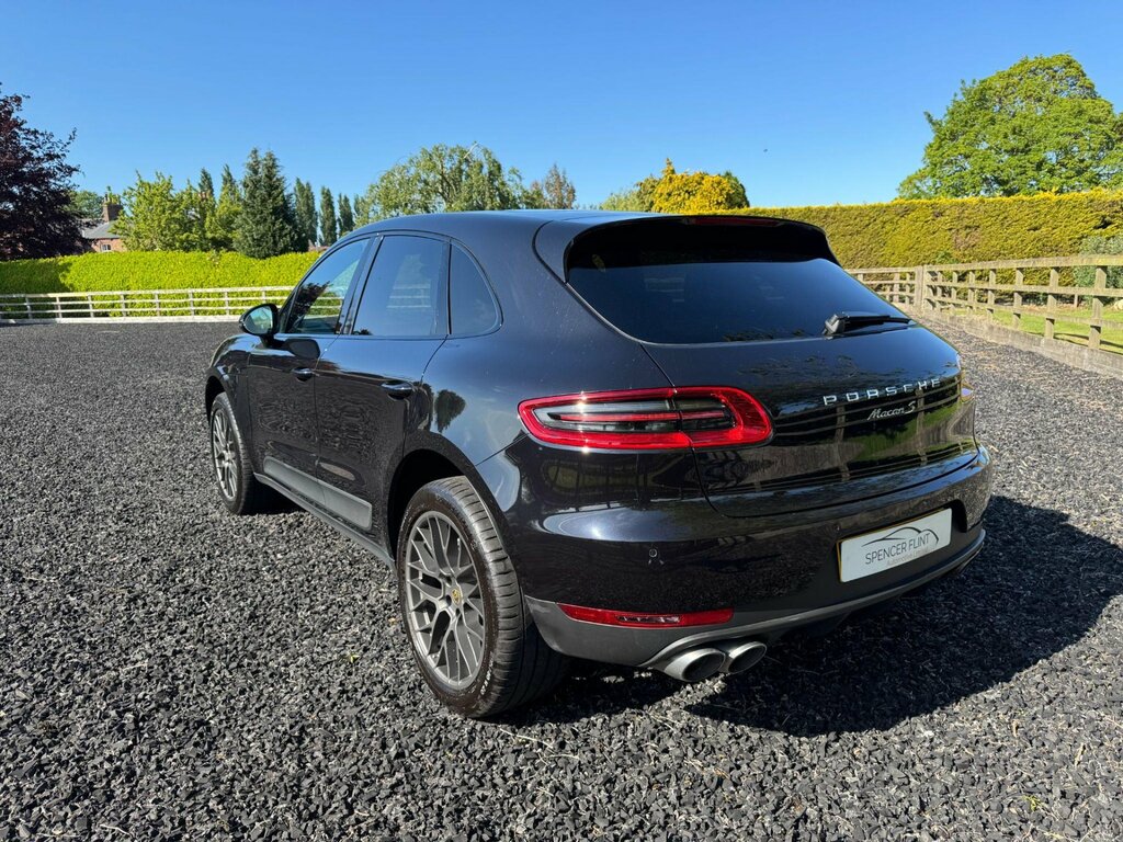 Porsche Macan 3.0 Td V6 S Pdk 4Wd Euro 6 Ss FP15UYC Black #4