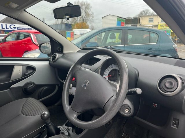 Peugeot 107 12V Active Hatchback Silver #4