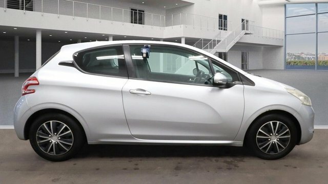 Peugeot 208 Hdi Access Hatchback Silver #5