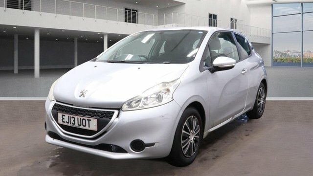 Peugeot 208 Hdi Access Hatchback Silver #2