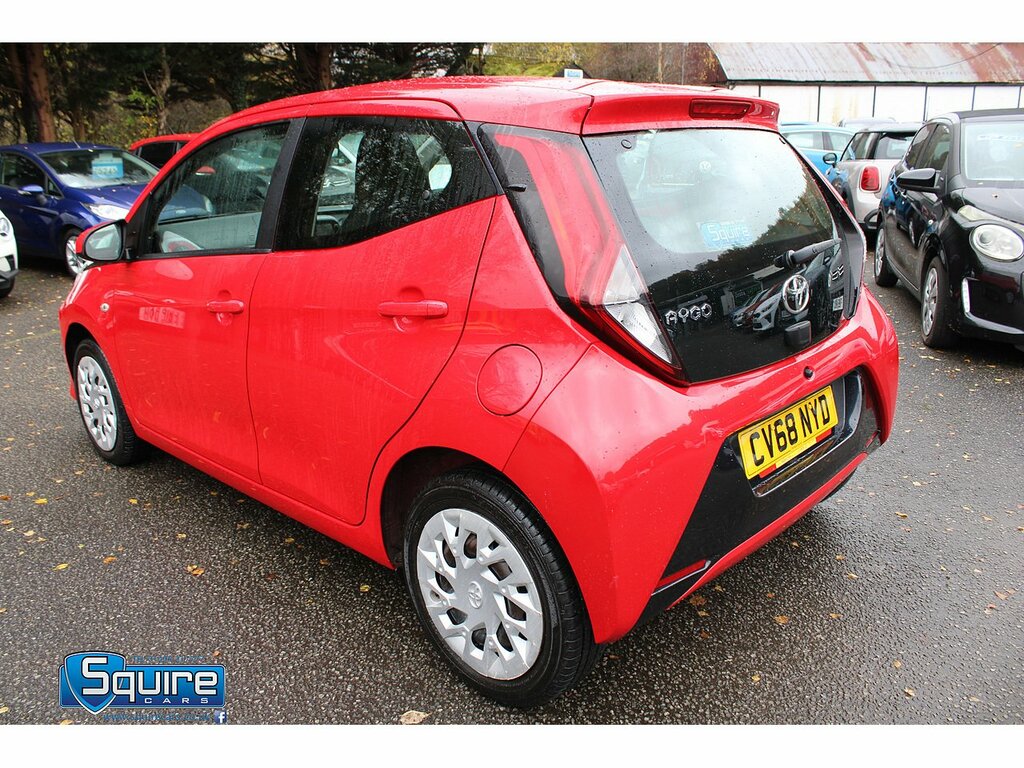 Toyota Aygo Vvt-i X-play U1268 Ulez CV68NYD Red #3