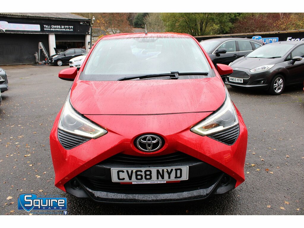 Toyota Aygo Vvt-i X-play U1268 Ulez CV68NYD Red #5