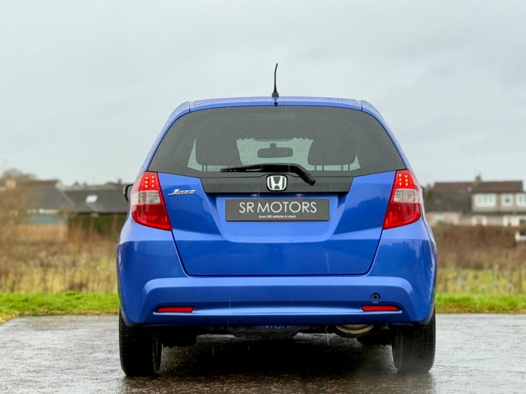 Honda Jazz Hatchback 1.4 I-vtec Es Plus Cvt Euro 5 2014 Blue #6