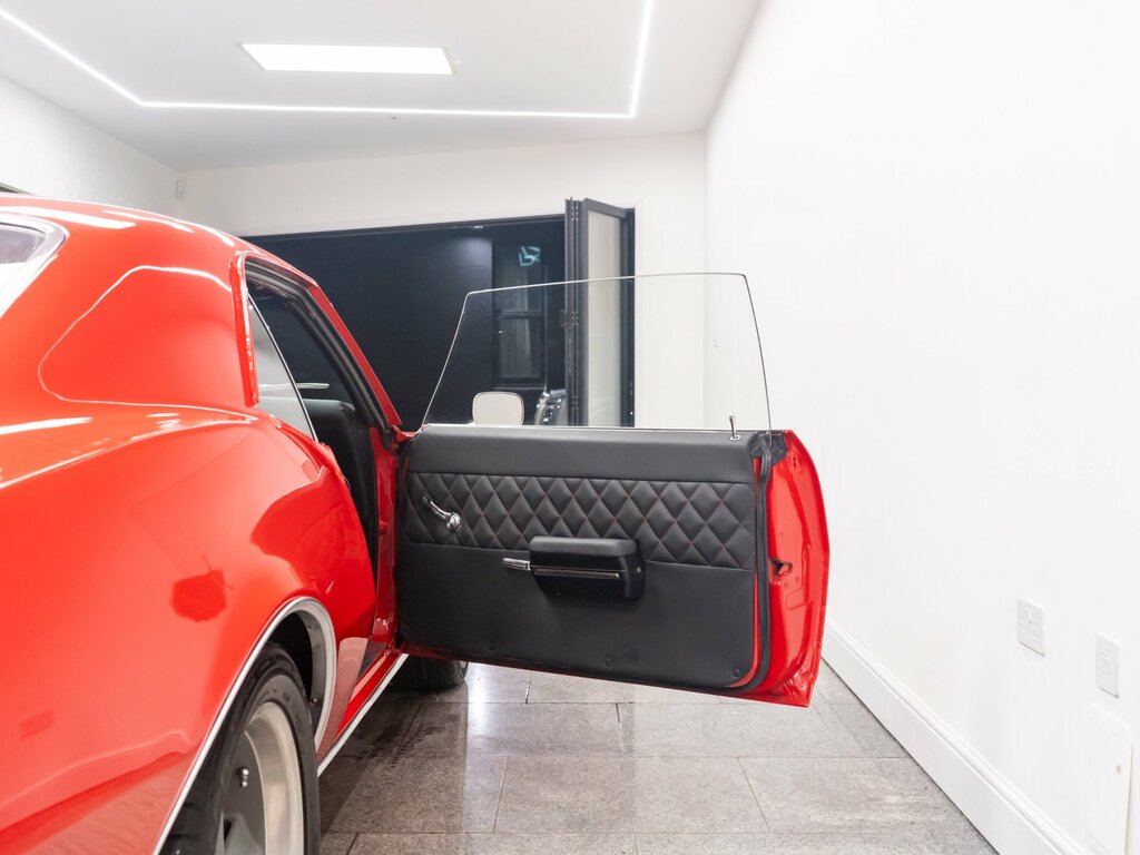 Chevrolet Camaro 6.2 V8 Red #20