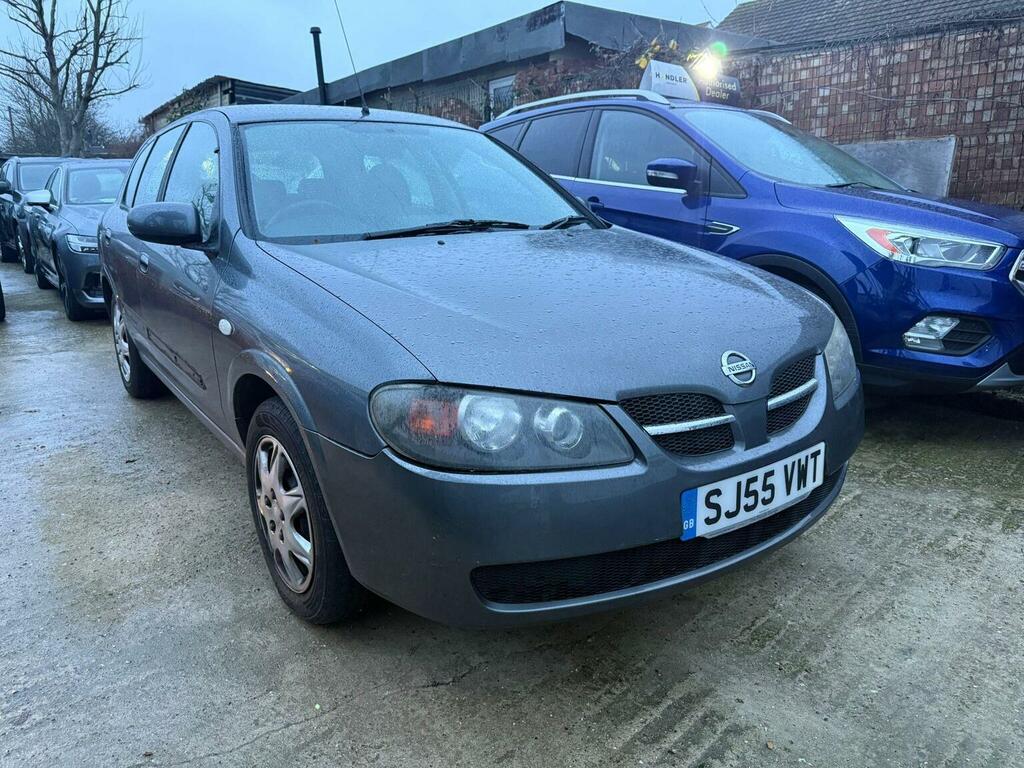 Nissan Almera 1.5 Se 200505 Black #1