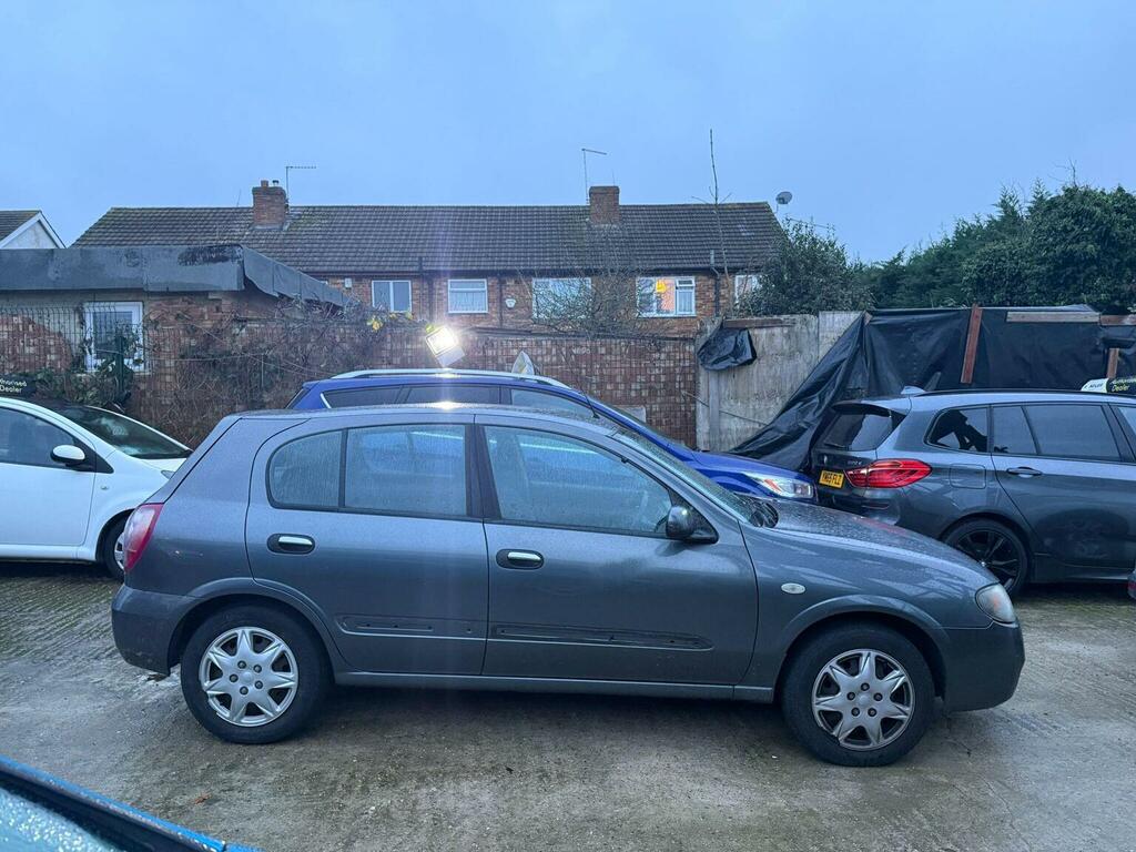 Nissan Almera 1.5 Se 200505 Black #5