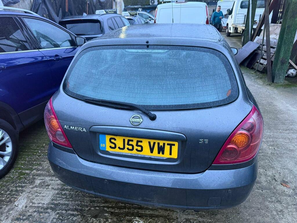 Nissan Almera 1.5 Se 200505 Black #4