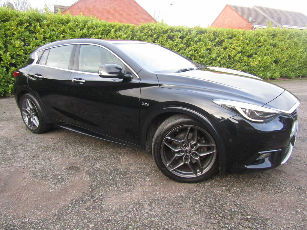 Infiniti Q30 Q30 Premium Tech D Awd Black