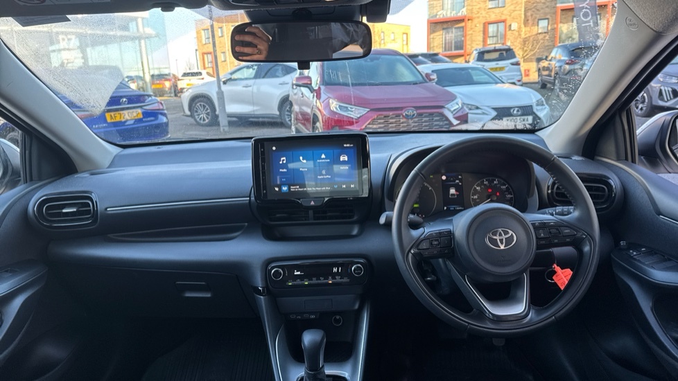 Toyota Yaris 1.5 Vvt-h Icon Hatchback Hybrid E-cvt E AK74LHO White #5