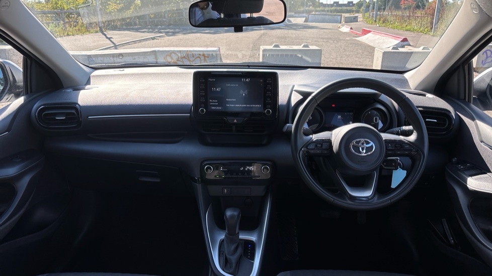 Toyota Yaris 1.5 Vvt-h Design E-cvt Euro 6 Ss EJ73MLN White #5