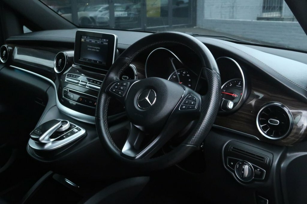 Mercedes-Benz V Class 2L Sport Beige #2